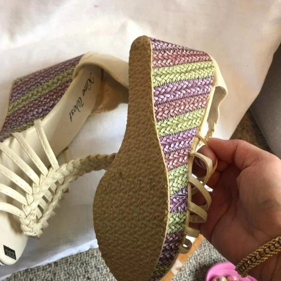 Nine West Wedge Heels Size 5.5-6 - Picture 3 of 5